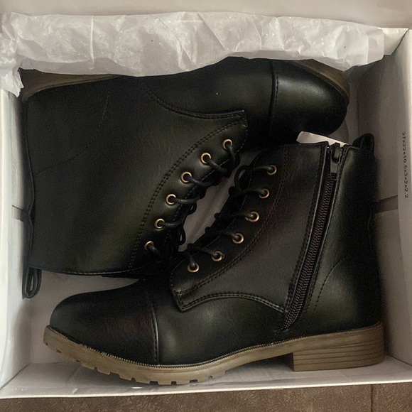 Back to school boots - Picture 2 of 9